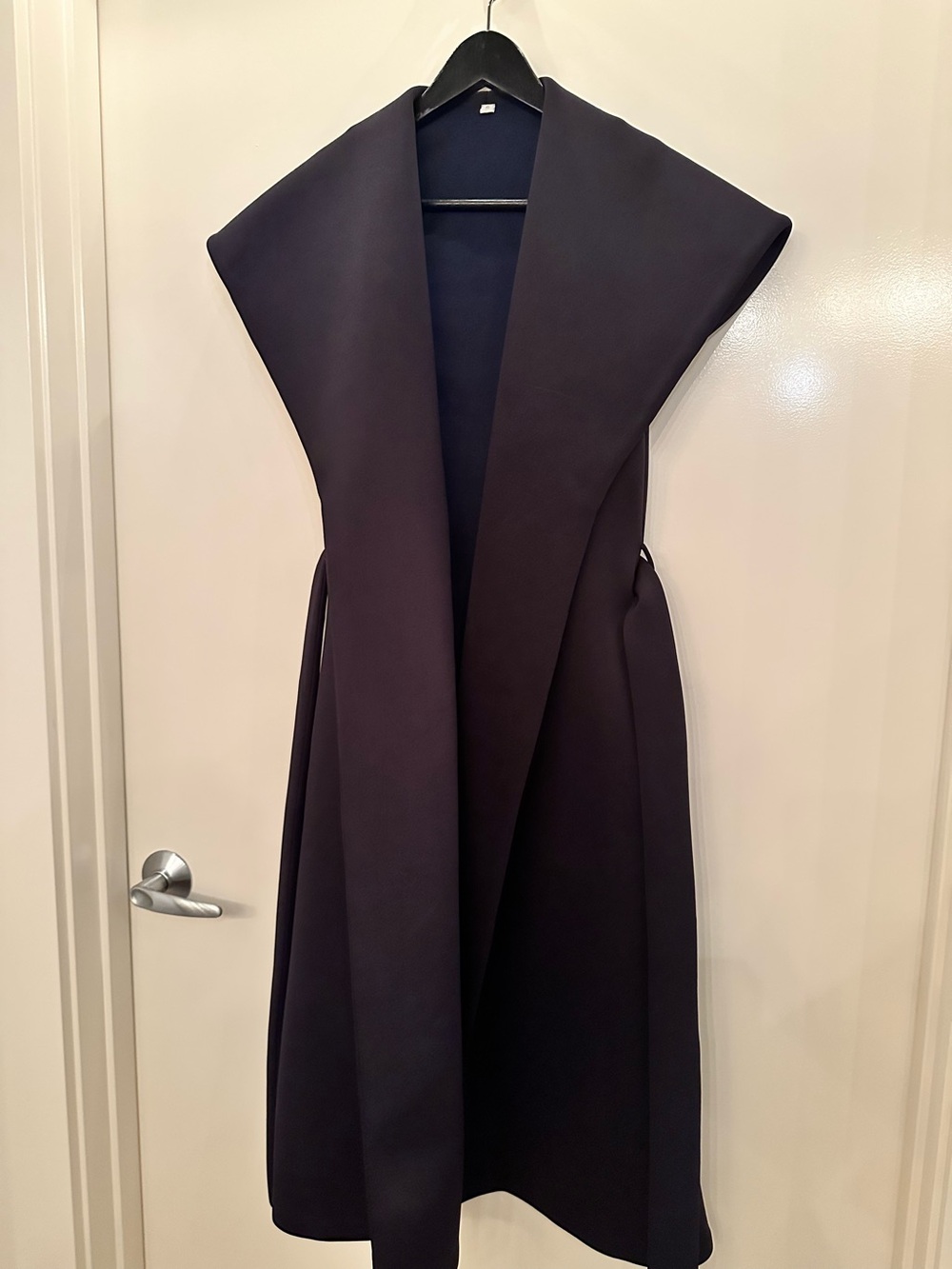 Elegant Black Sleeveless Wrap Dress